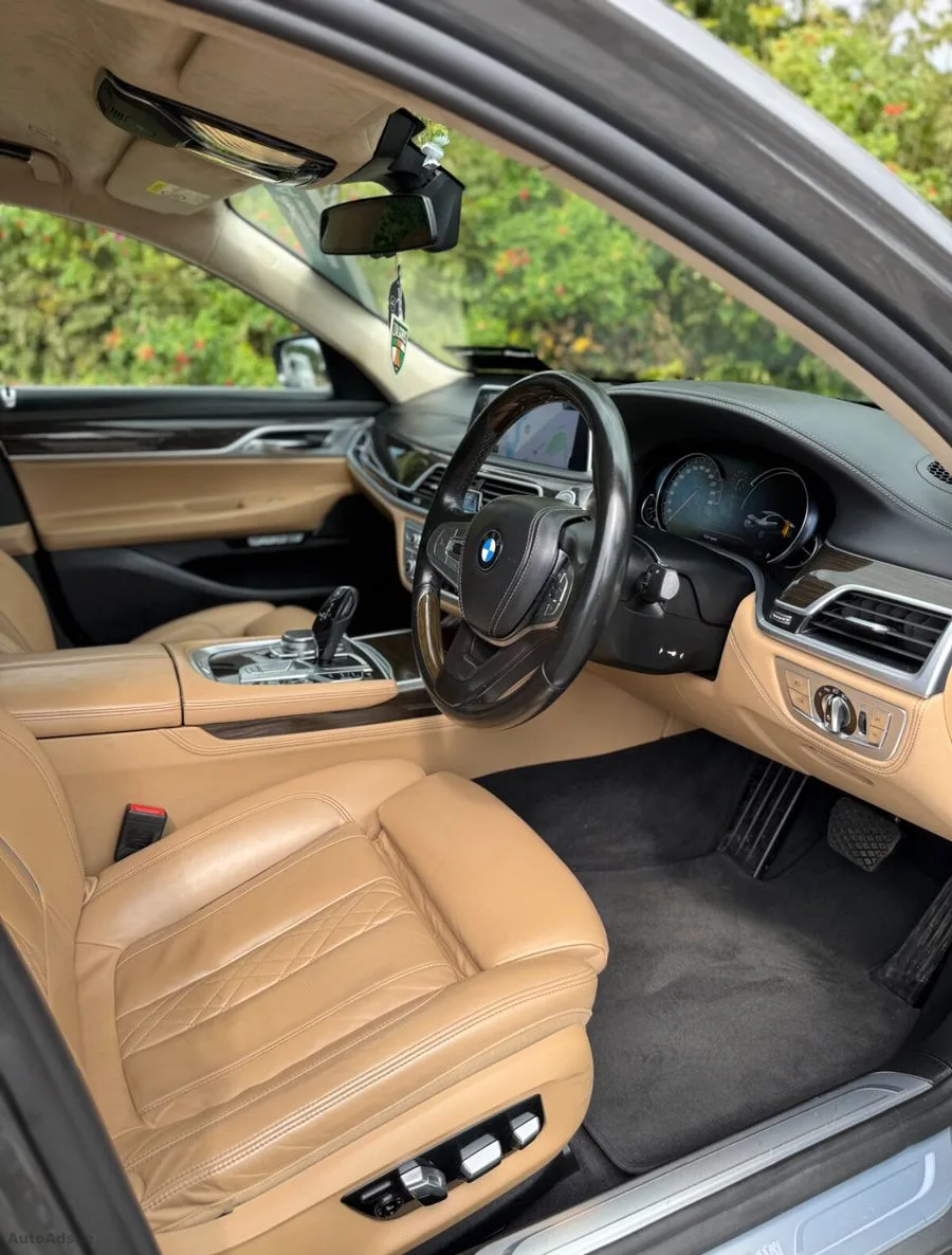 2018 BMW 7-Series – photo 16