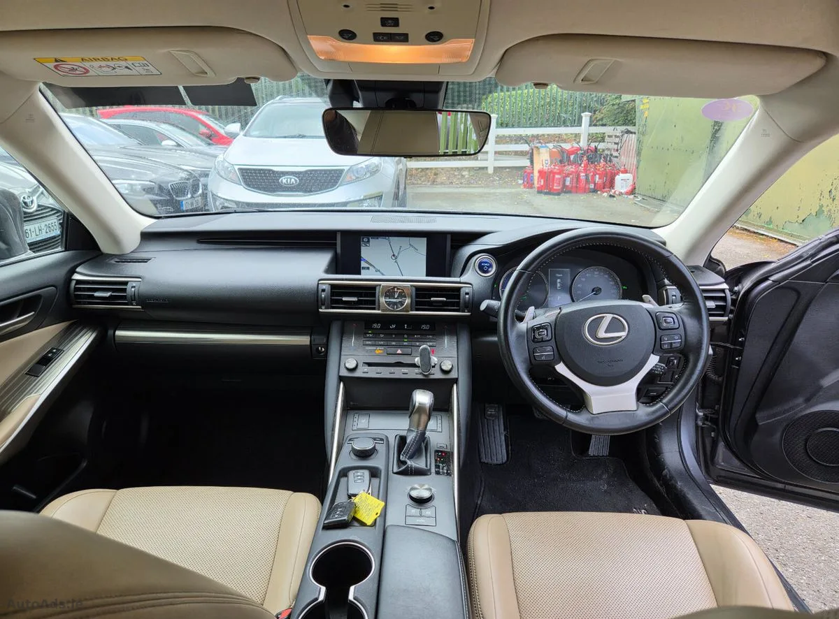2020 Lexus IS – photo 10
