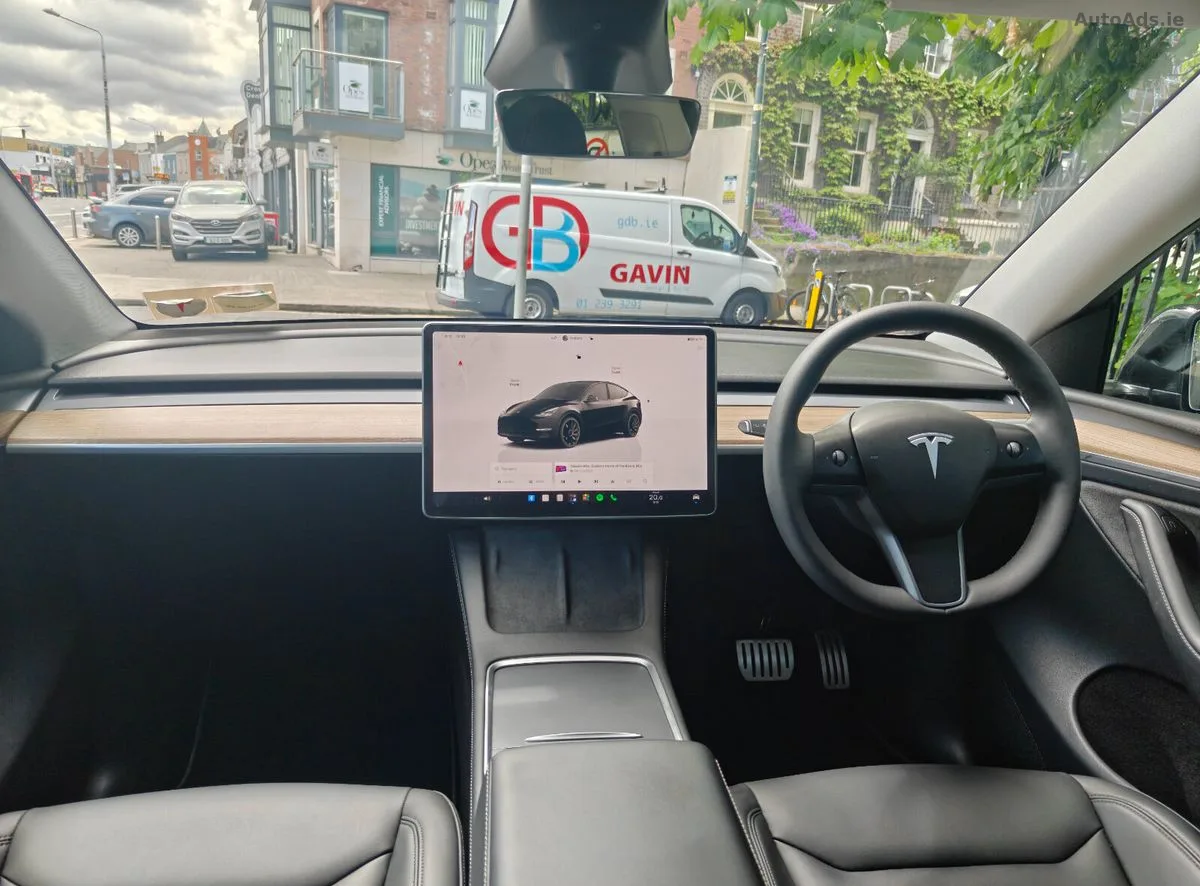 2024 Tesla Model Y – photo 7