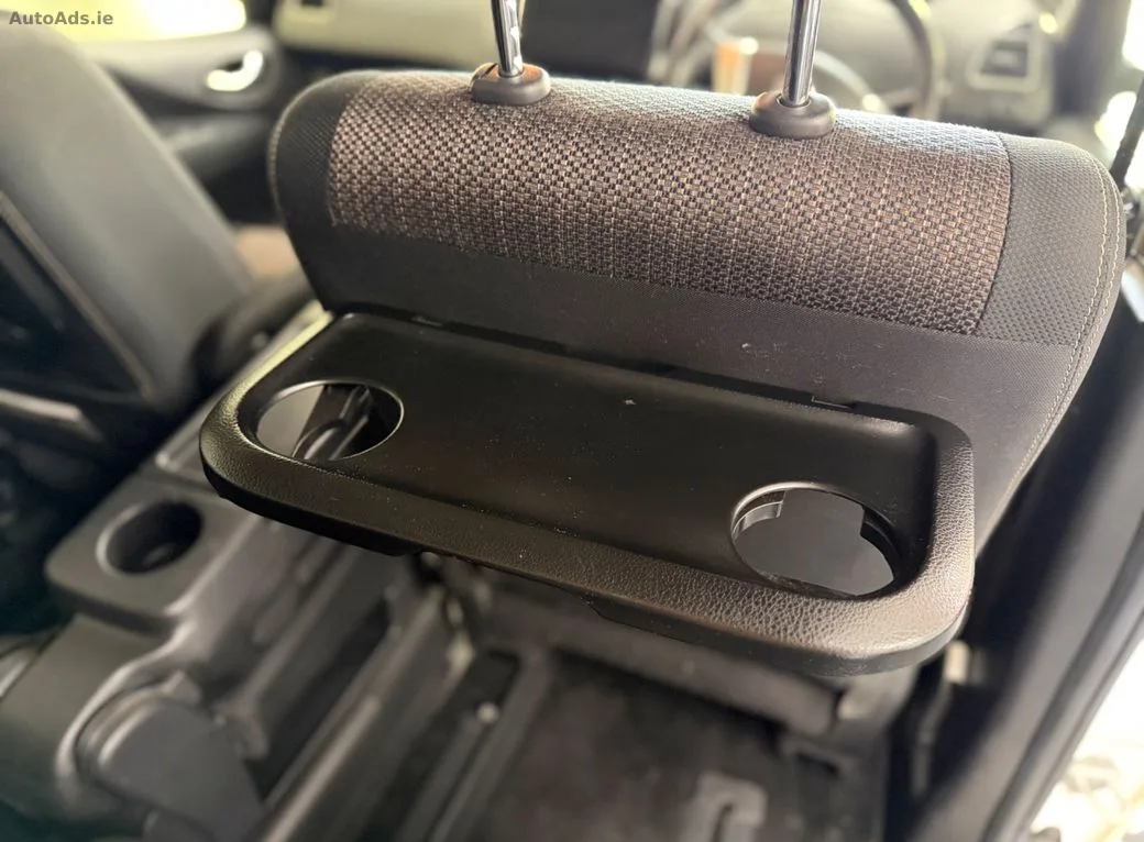 2015 Nissan Serena – photo 14