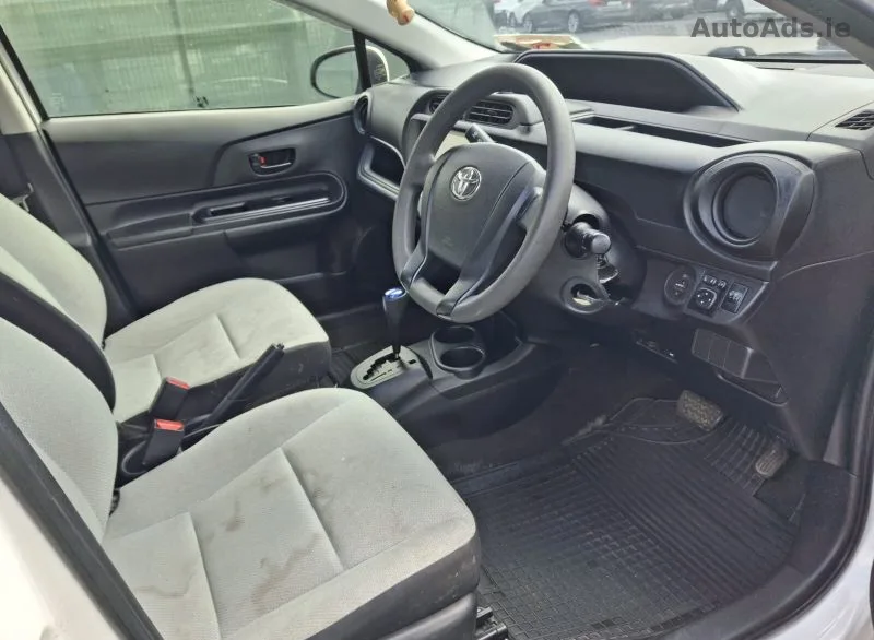 2016 Toyota Aqua – photo 7