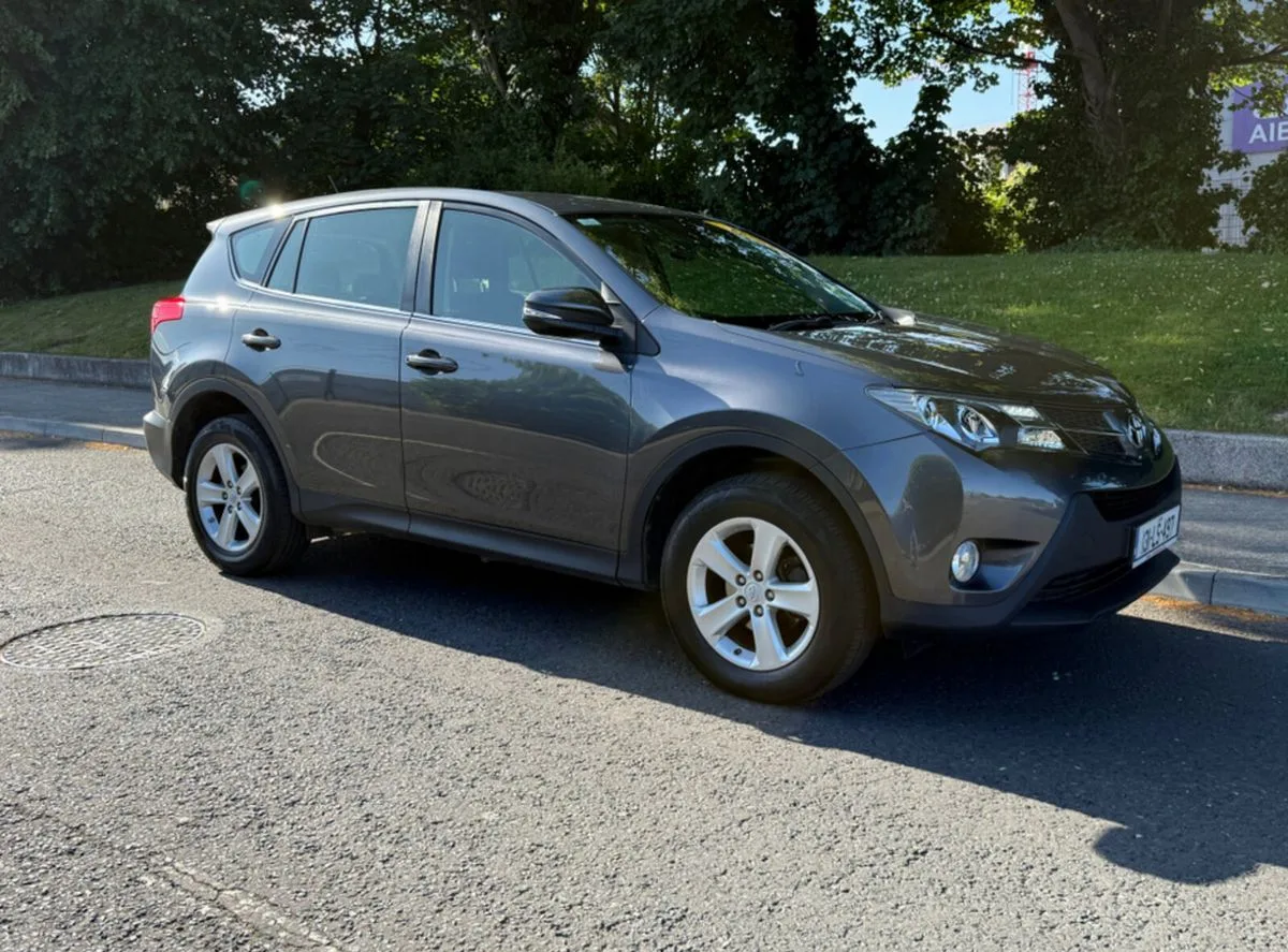 2013 Toyota RAV4 – photo 2
