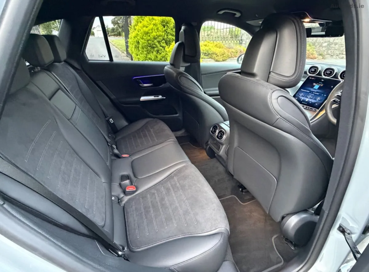 2026 Mercedes-Benz GLC – photo 13