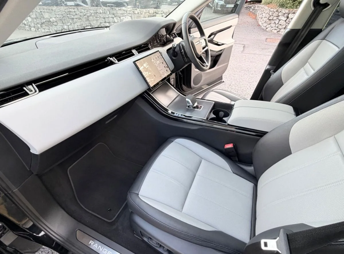 2025 Land Rover Range Rover Evoque – photo 12