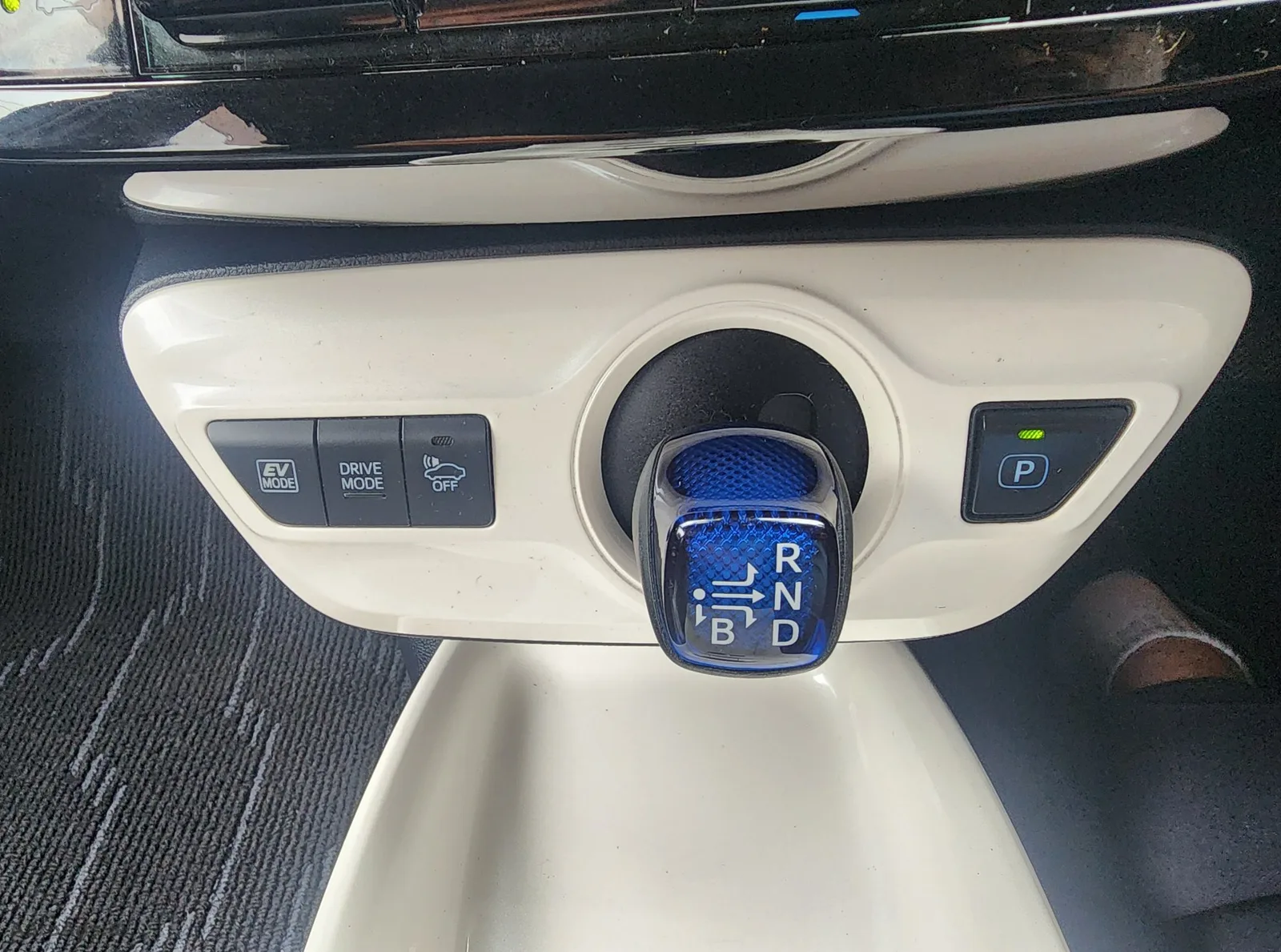 2016 Toyota Prius – photo 14
