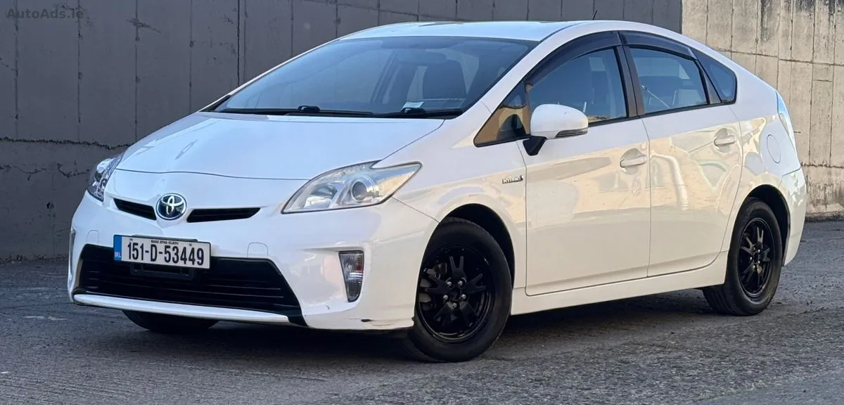 2015 Toyota Prius – photo 3
