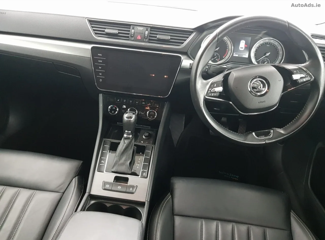 2021 Skoda Superb – photo 3