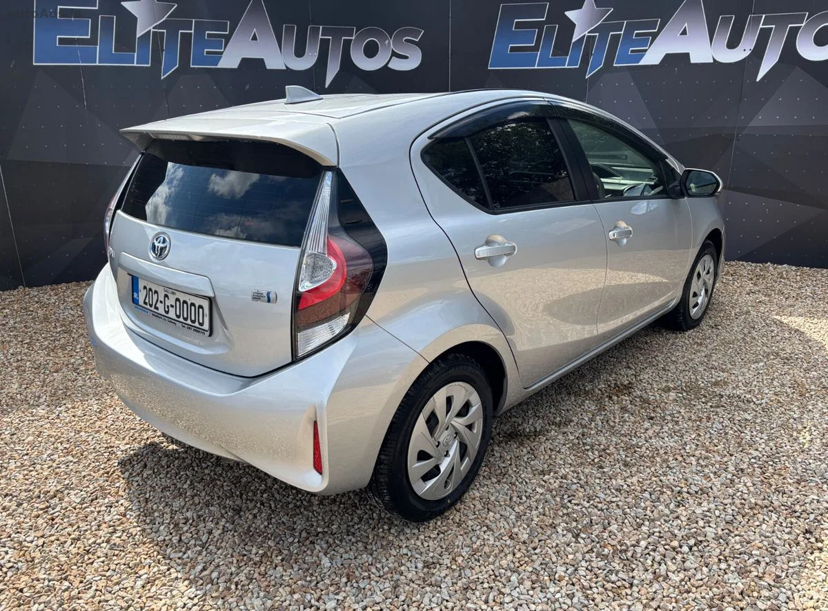 2020 Toyota Aqua – photo 4