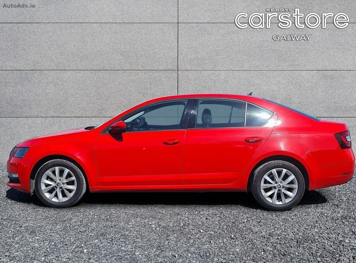 2021 Skoda Octavia – photo 6