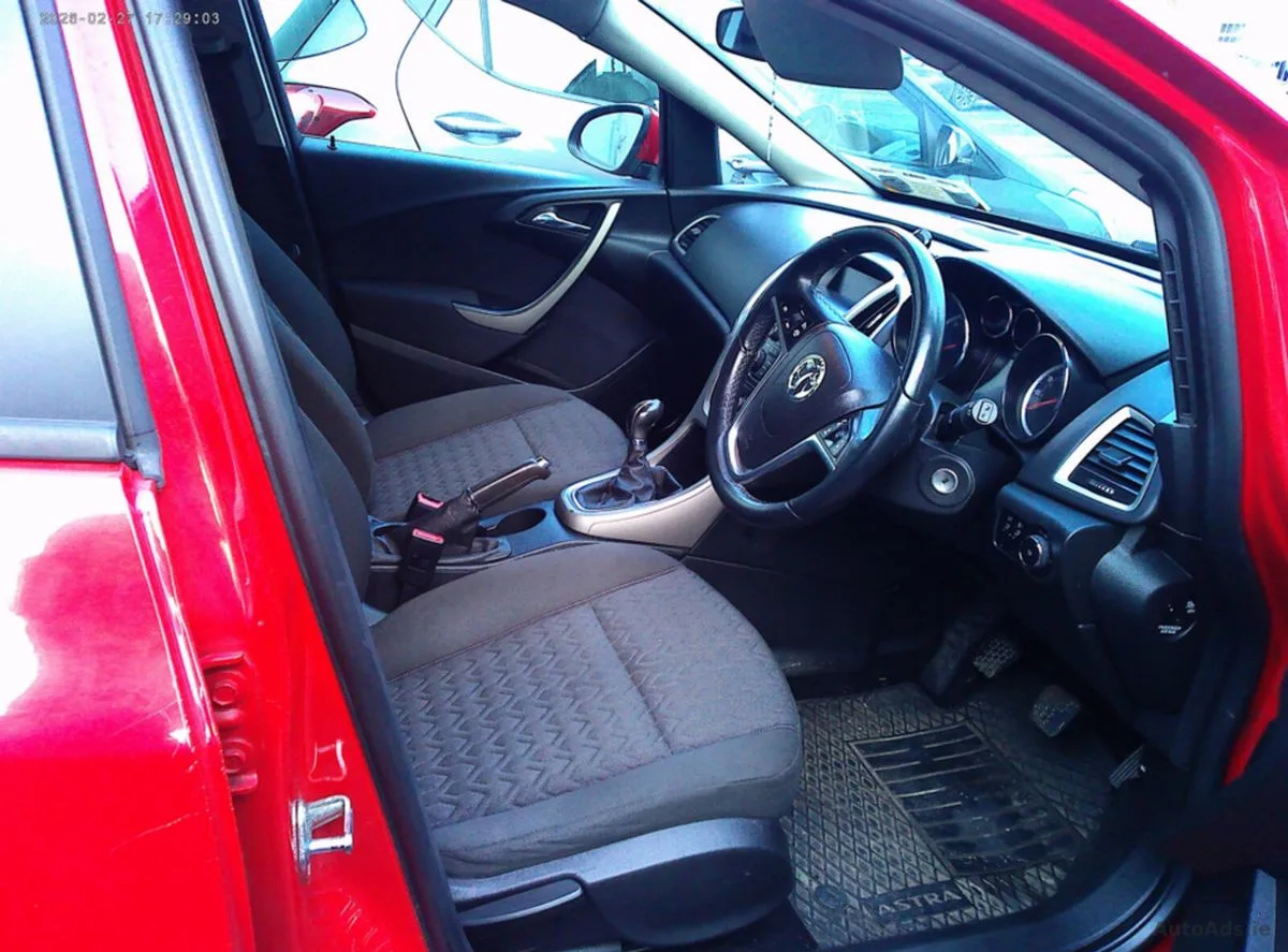 2013 Opel Astra – photo 2