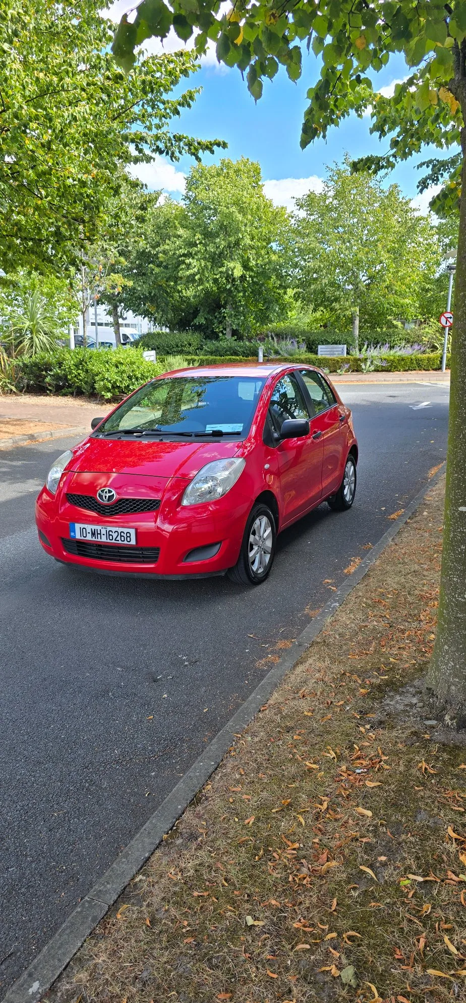 2010 Toyota Yaris – photo 4