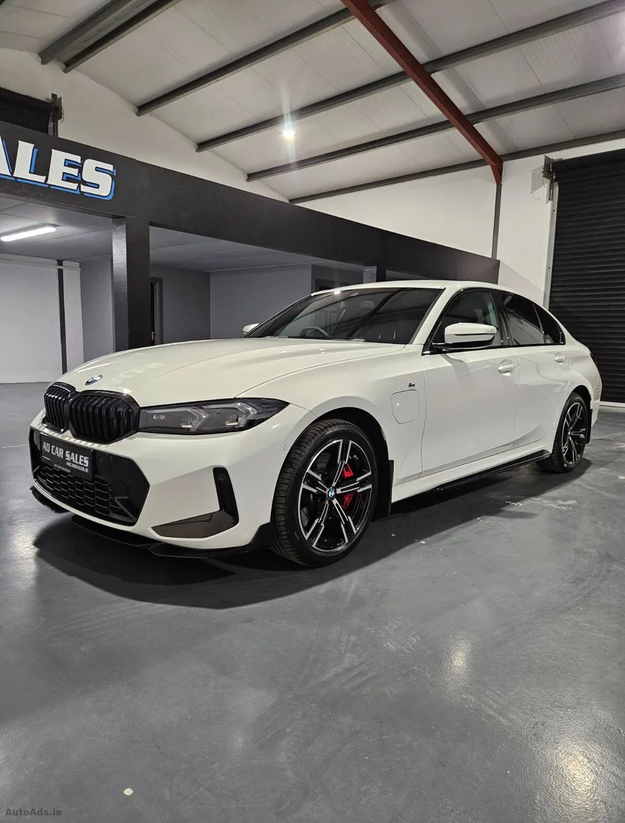 2025 BMW 3-Series – photo 10