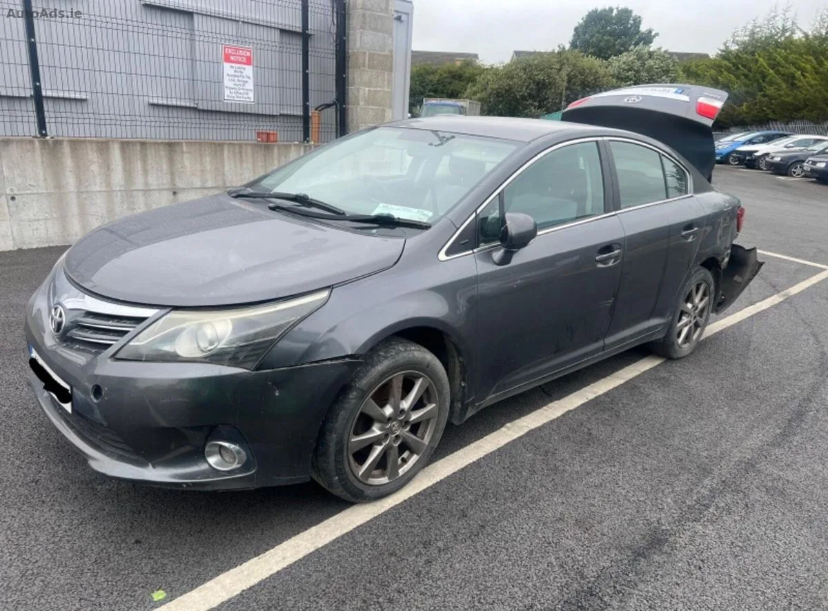 12 TOYOTA AVENSIS 2.0 D-4D AURA Breaking only