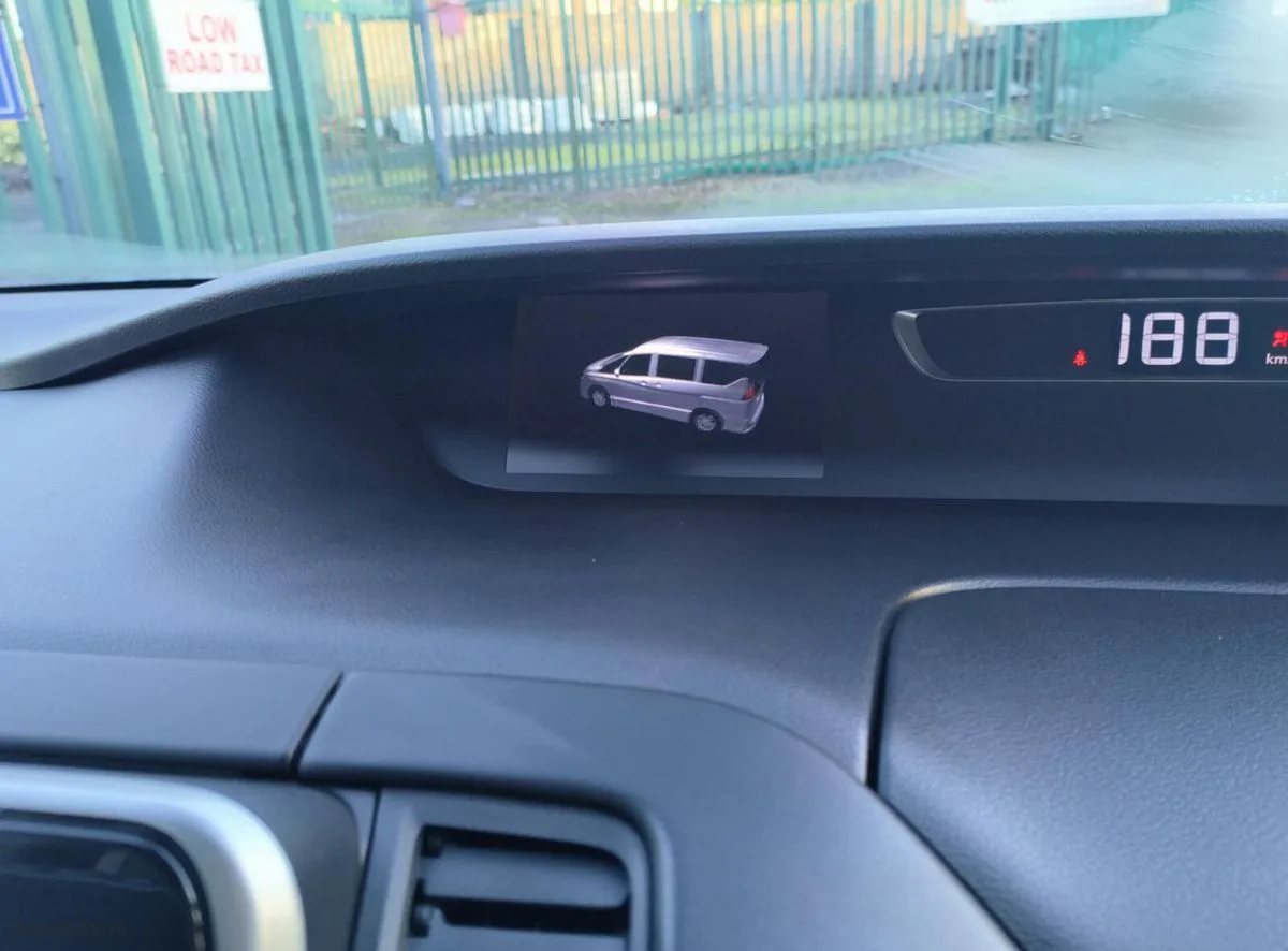 2017 Nissan Serena – photo 14