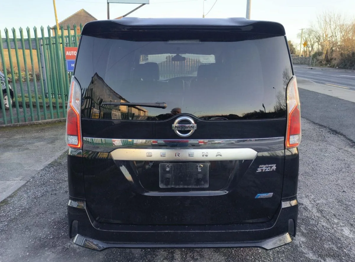 2017 Nissan Serena – photo 6