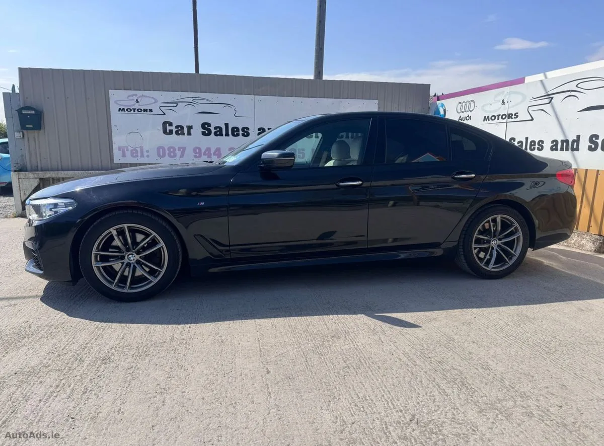 2018 BMW 5-Series – photo 2