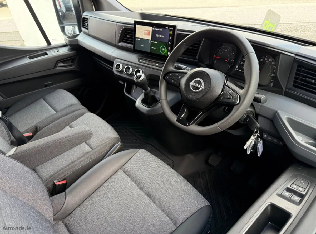 2026 Nissan Interstar – photo 2