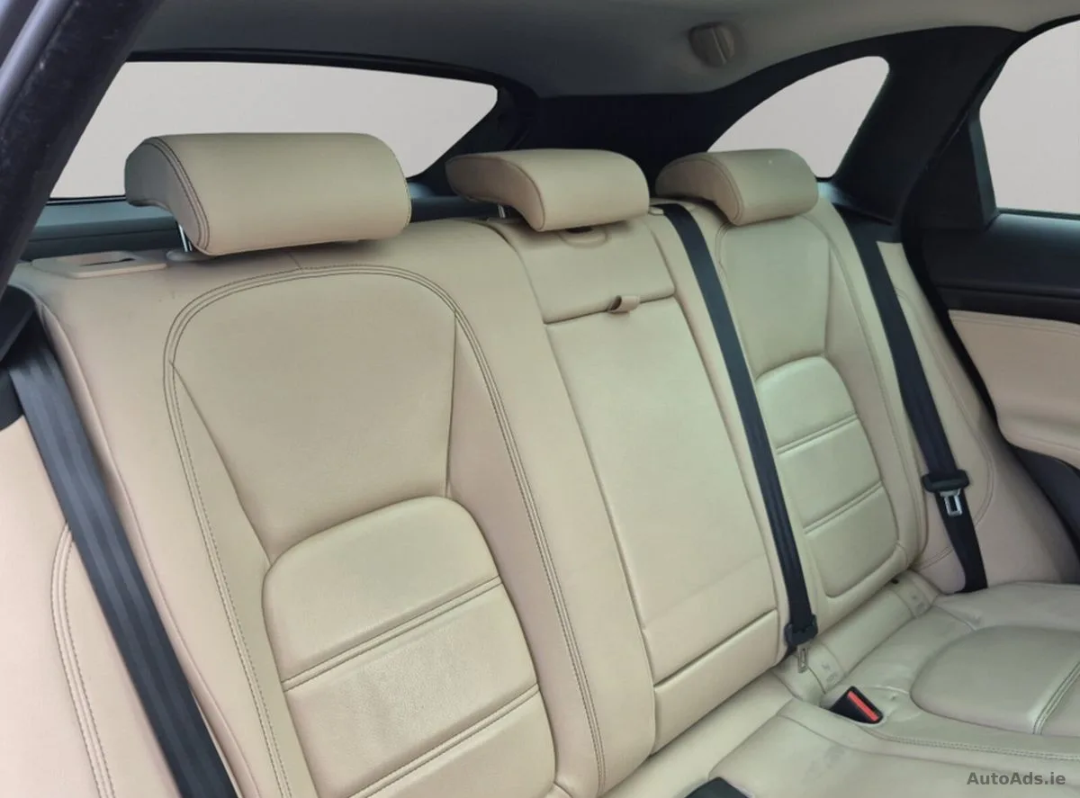 2017 Jaguar F-Pace – photo 10