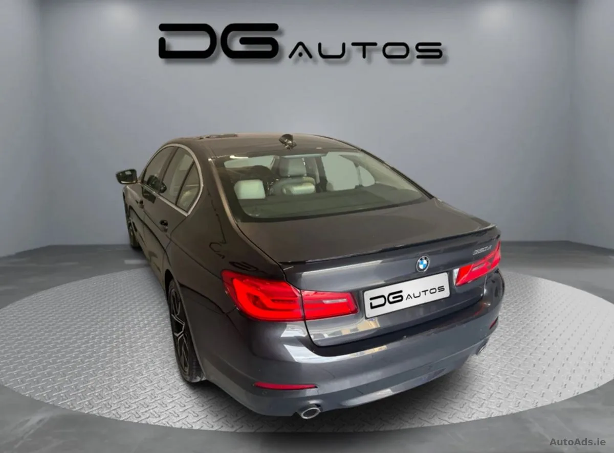 2019 BMW 5-Series – photo 5