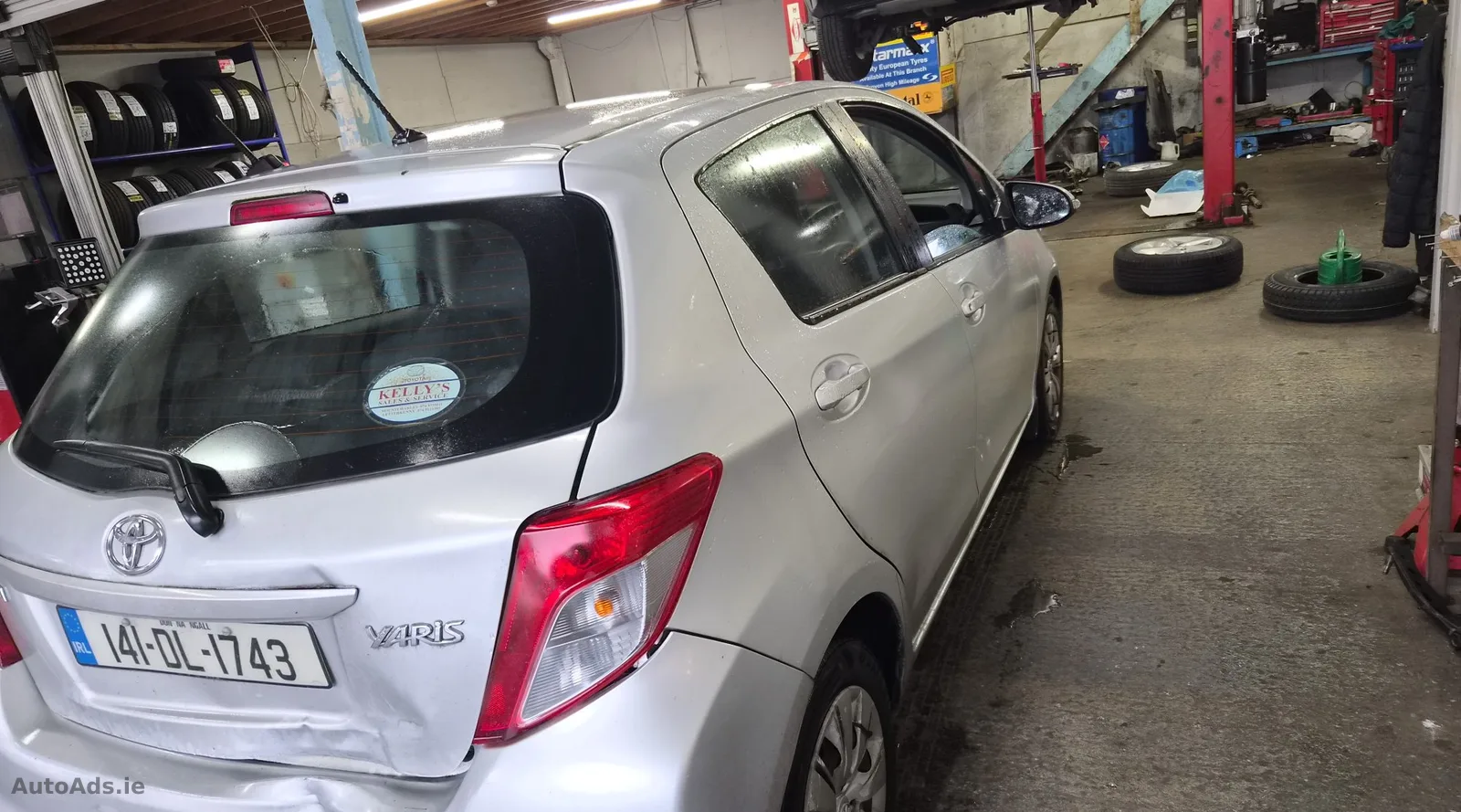 2014 Toyota Yaris – photo 2