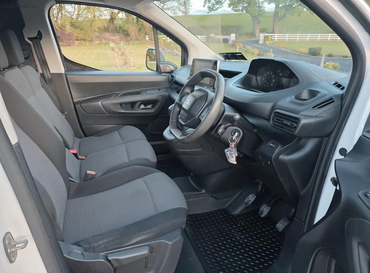 2018 Peugeot Partner – photo 20