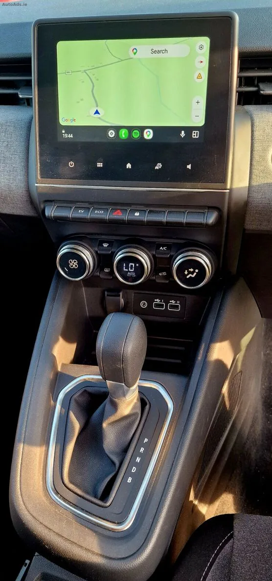2025 Renault Clio – photo 10