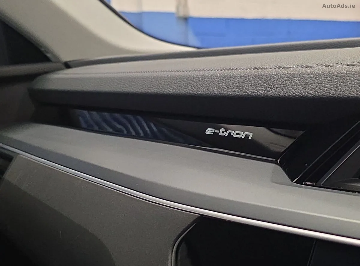 2023 Audi Q8 e-tron – photo 16