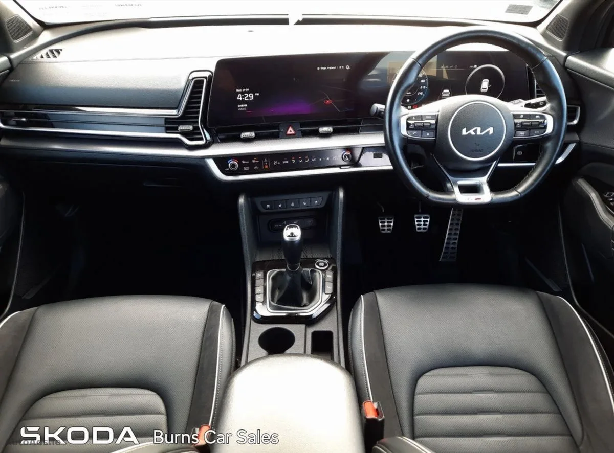 2023 Kia Sportage – photo 2