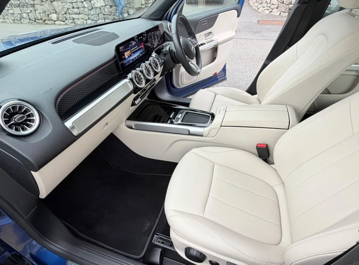 2024 Mercedes-Benz GLB – photo 12