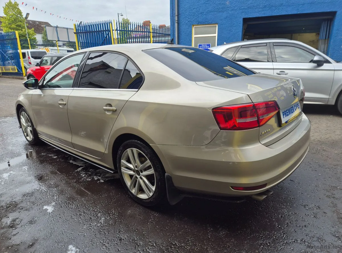 2016 Volkswagen Jetta – photo 3