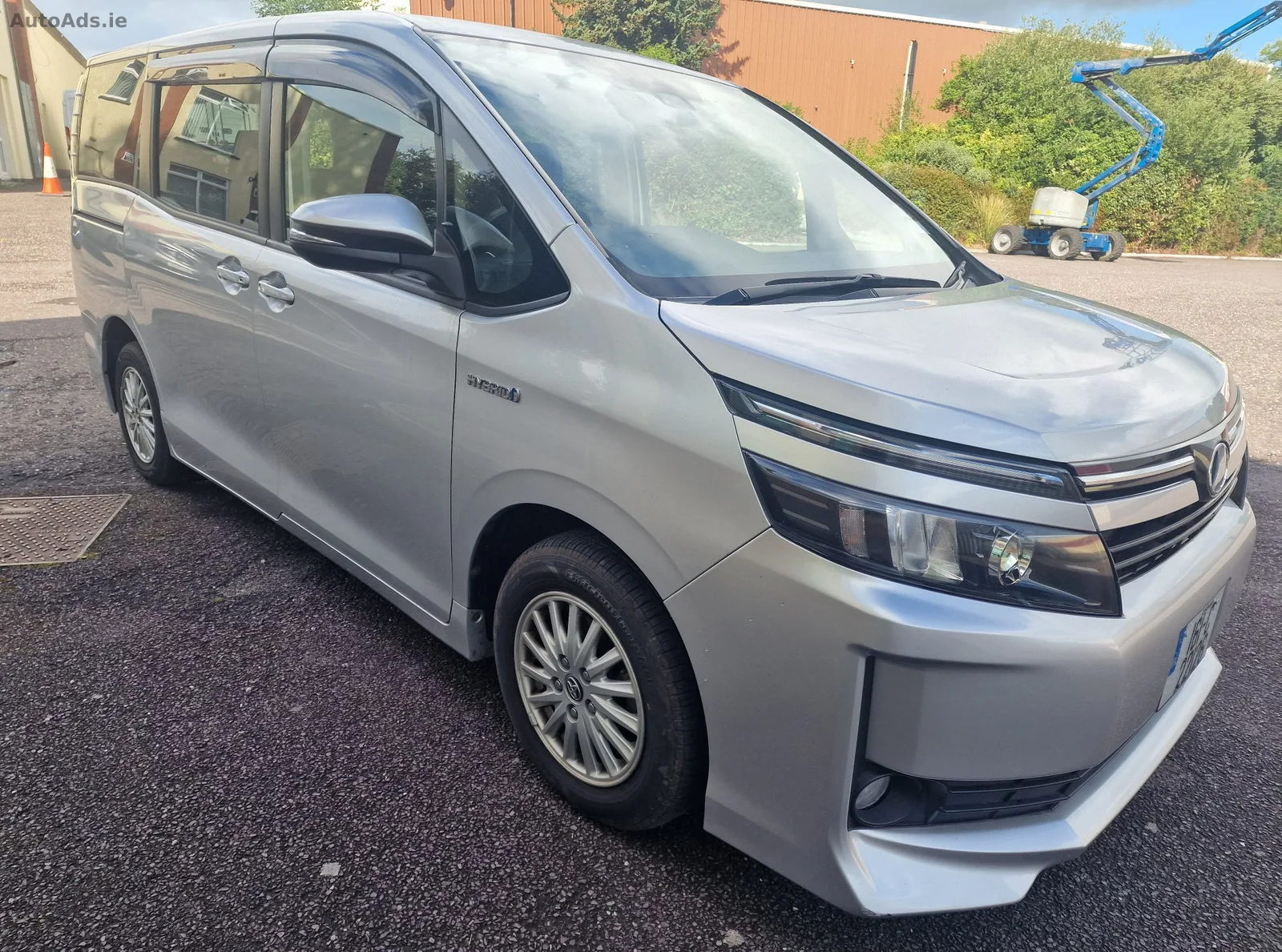 2016 Toyota Voxy – photo 9