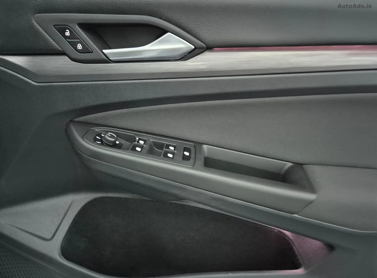 2021 Volkswagen Golf – photo 17