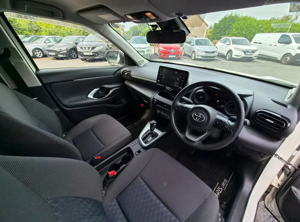 2023 Toyota Yaris Cross – photo 8