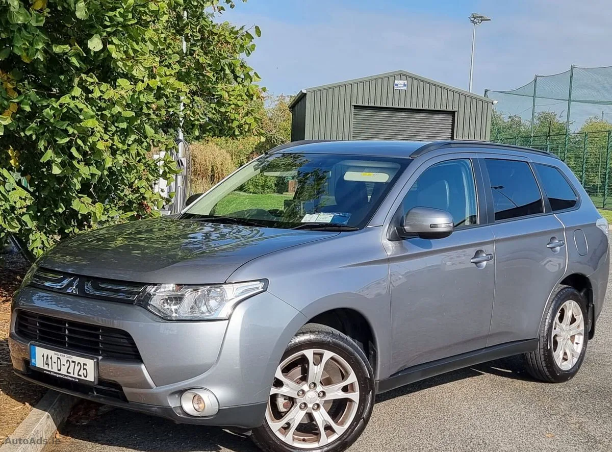2014 Mitsubishi Outlander – photo 2