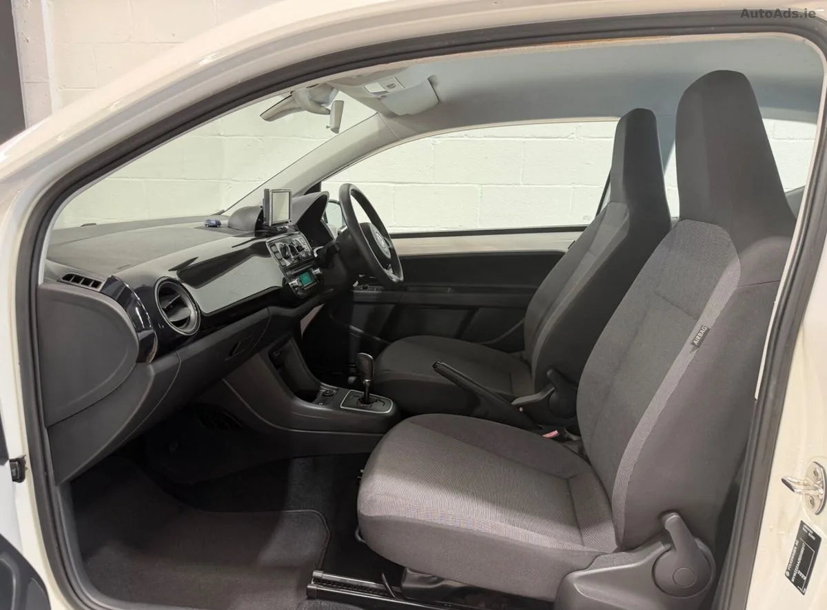 2014 Volkswagen up! – photo 13