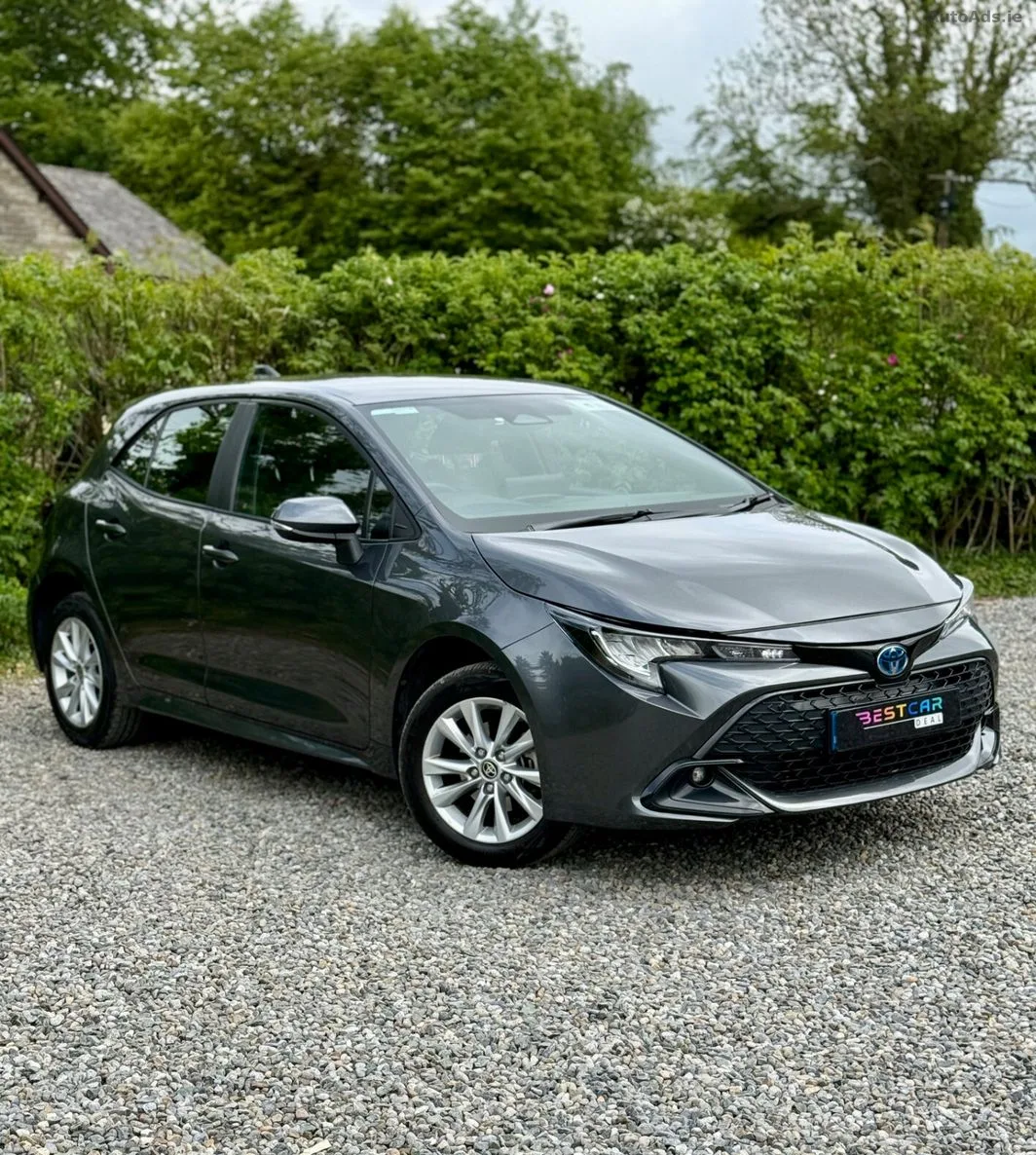 2025 Toyota Corolla – photo 3