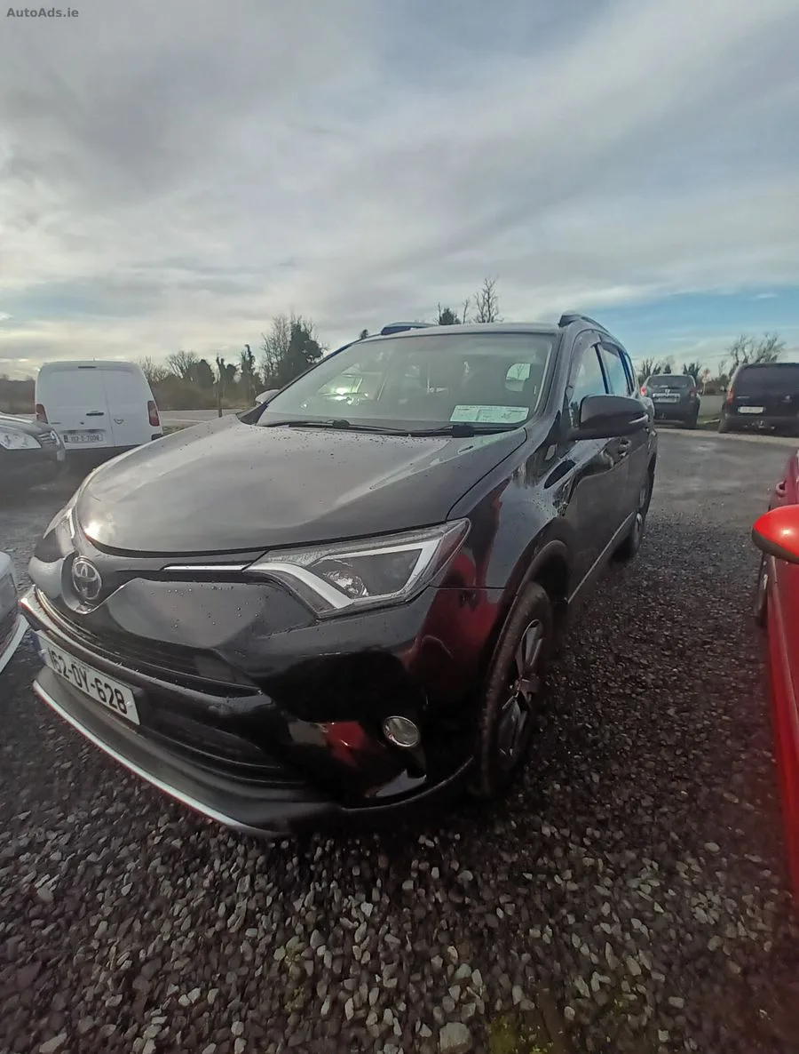 2016 Toyota RAV4 – photo 2