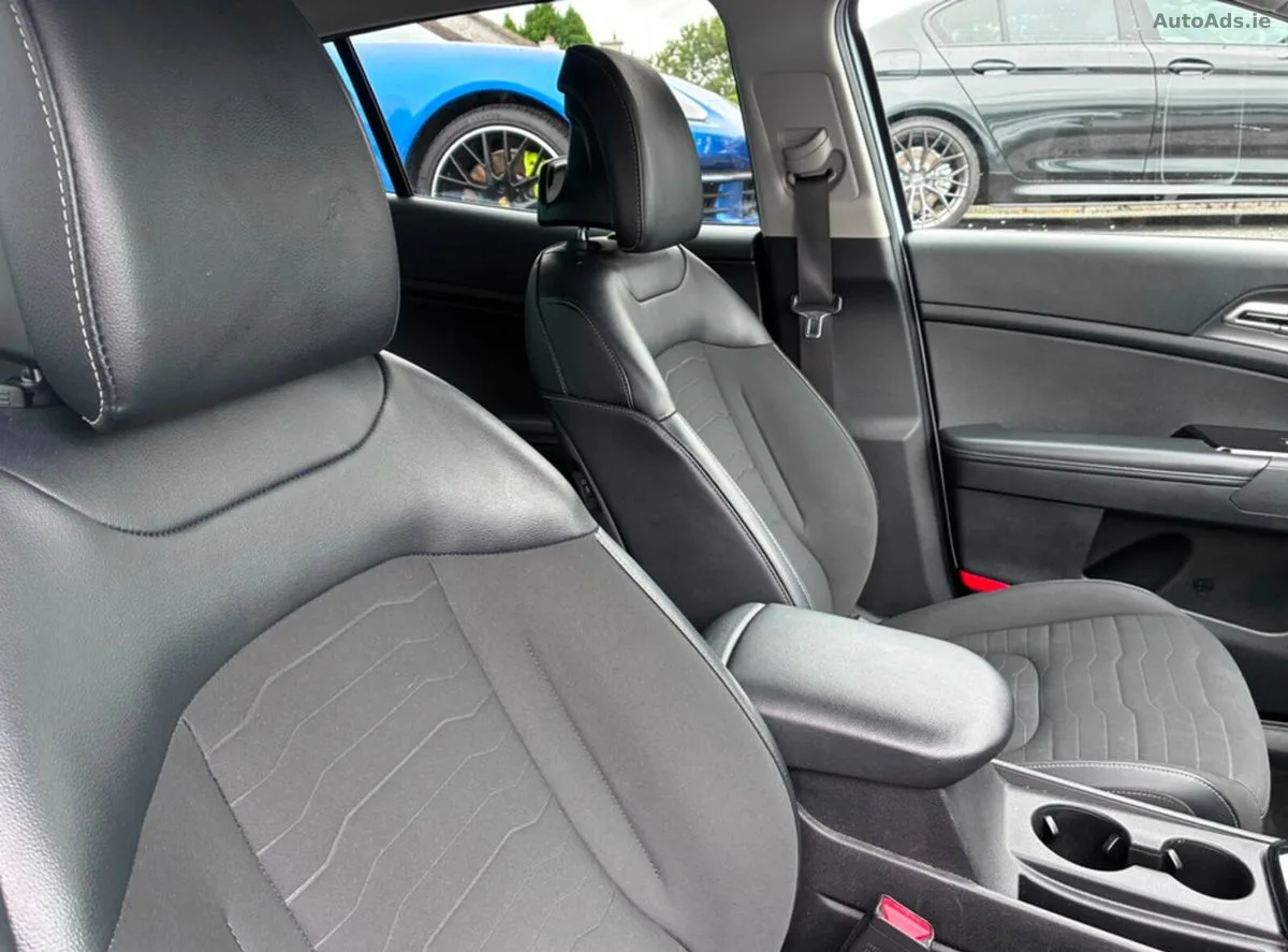2023 Kia Sportage – photo 5