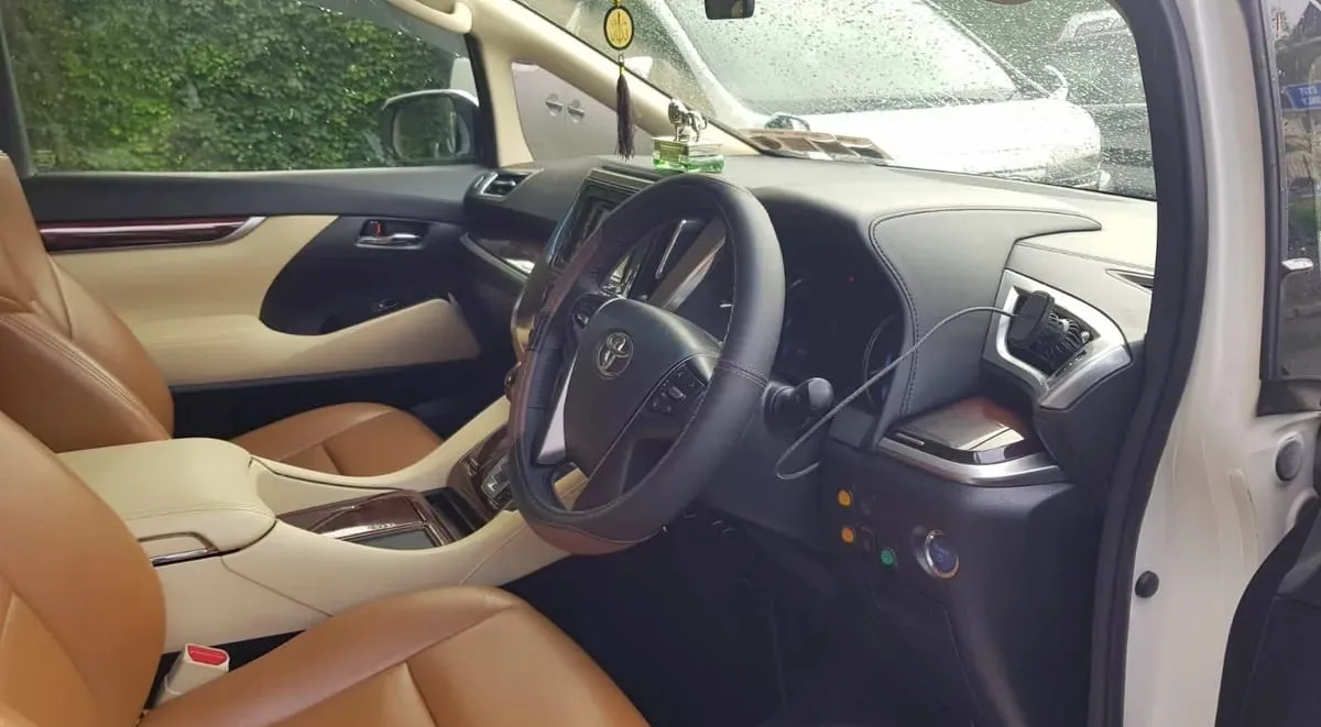 2016 Toyota Vellfire – photo 4