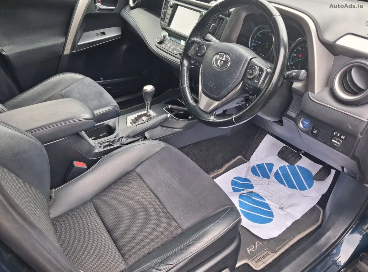 2017 Toyota RAV4 – photo 14