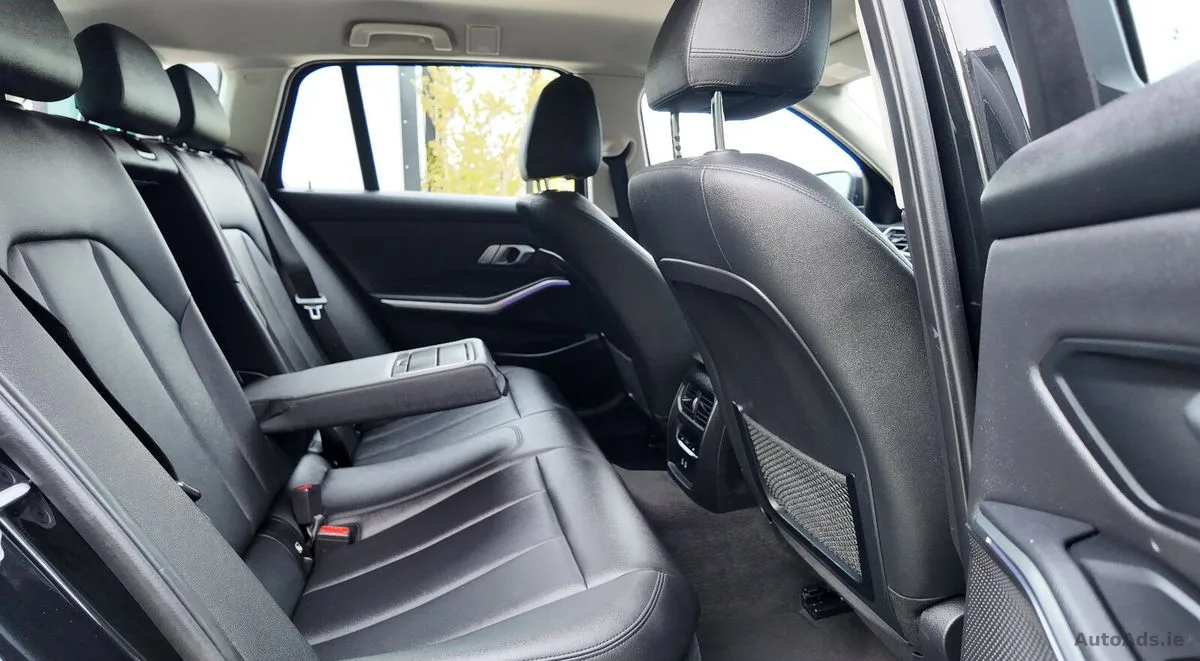 2021 BMW 3-Series – photo 18