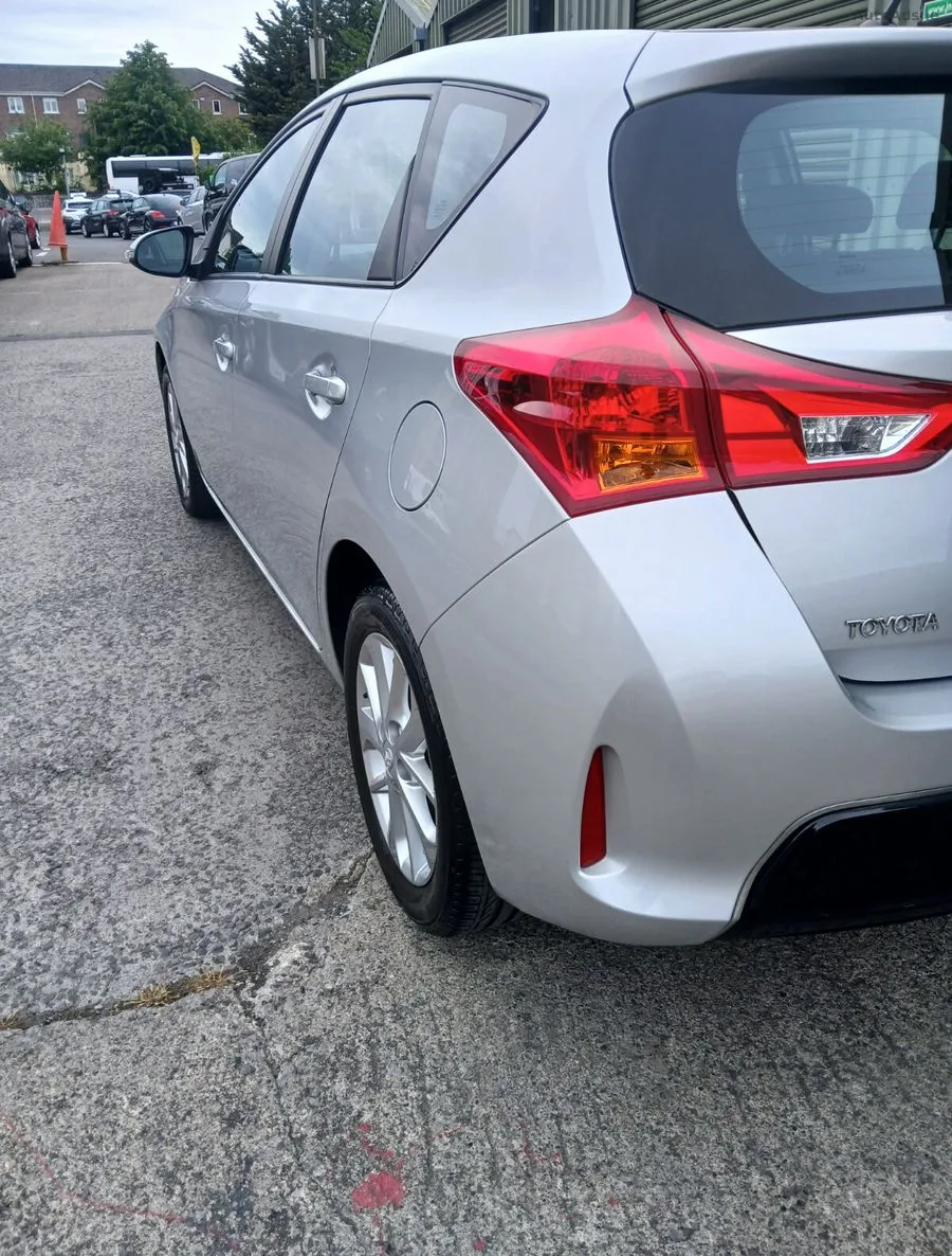 2014 Toyota Auris – photo 14