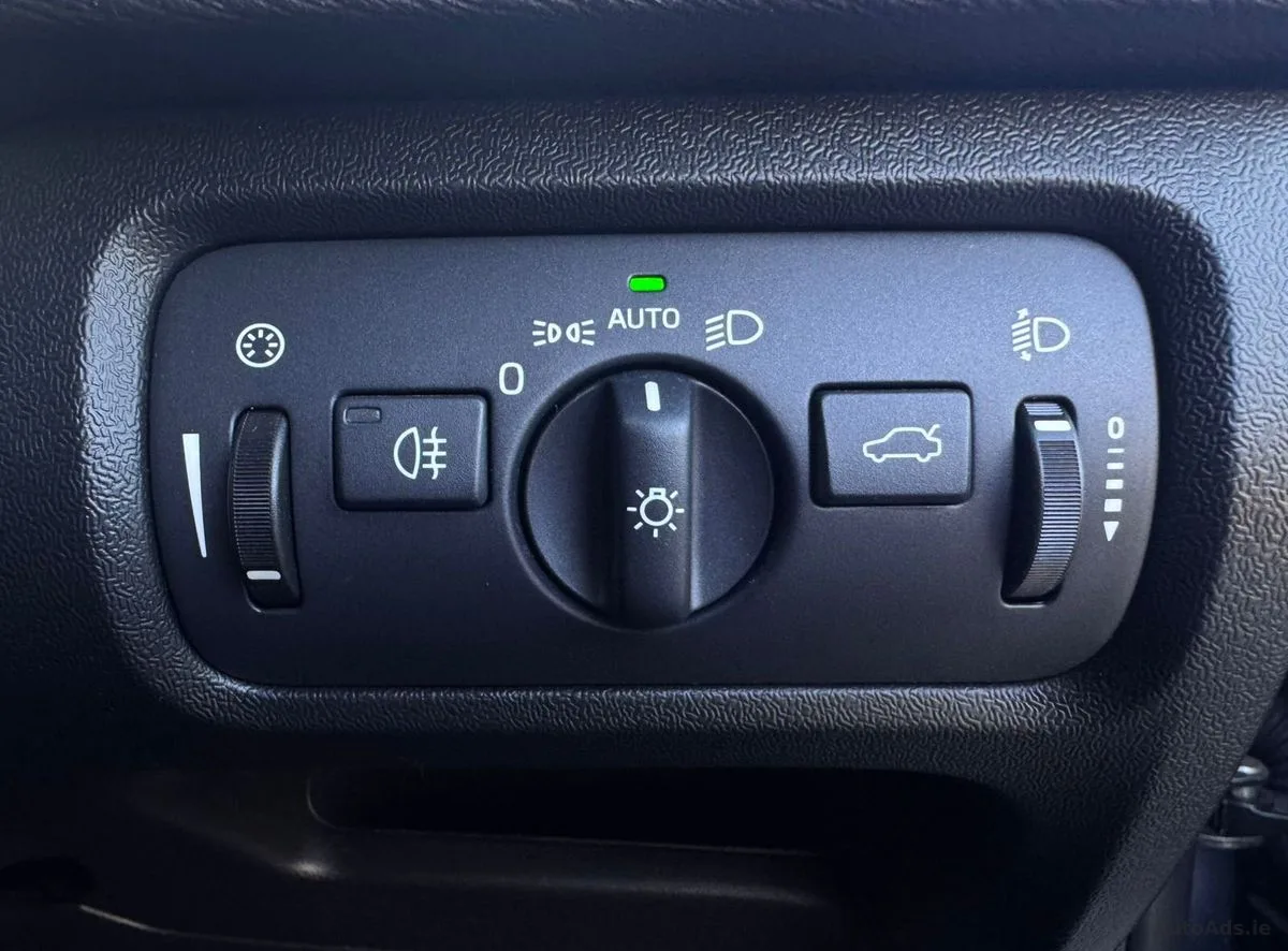 2014 Volvo V40 – photo 19