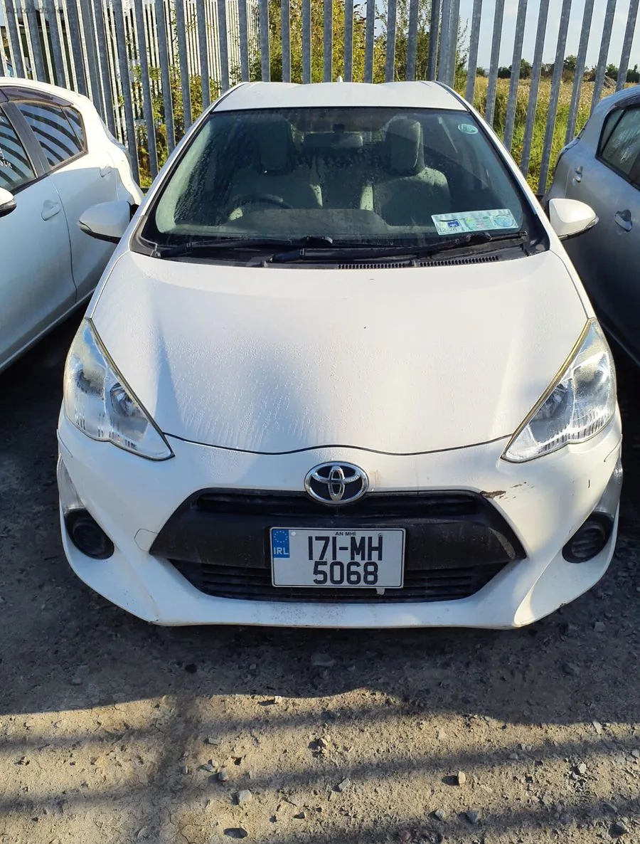 Toyota Aqua 2017 Theft damage