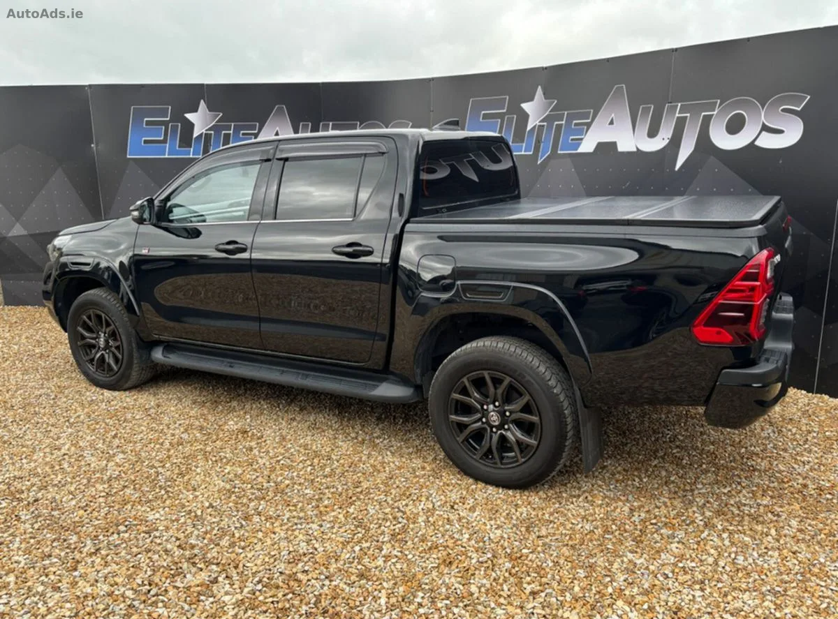 2023 Toyota Hilux – photo 5