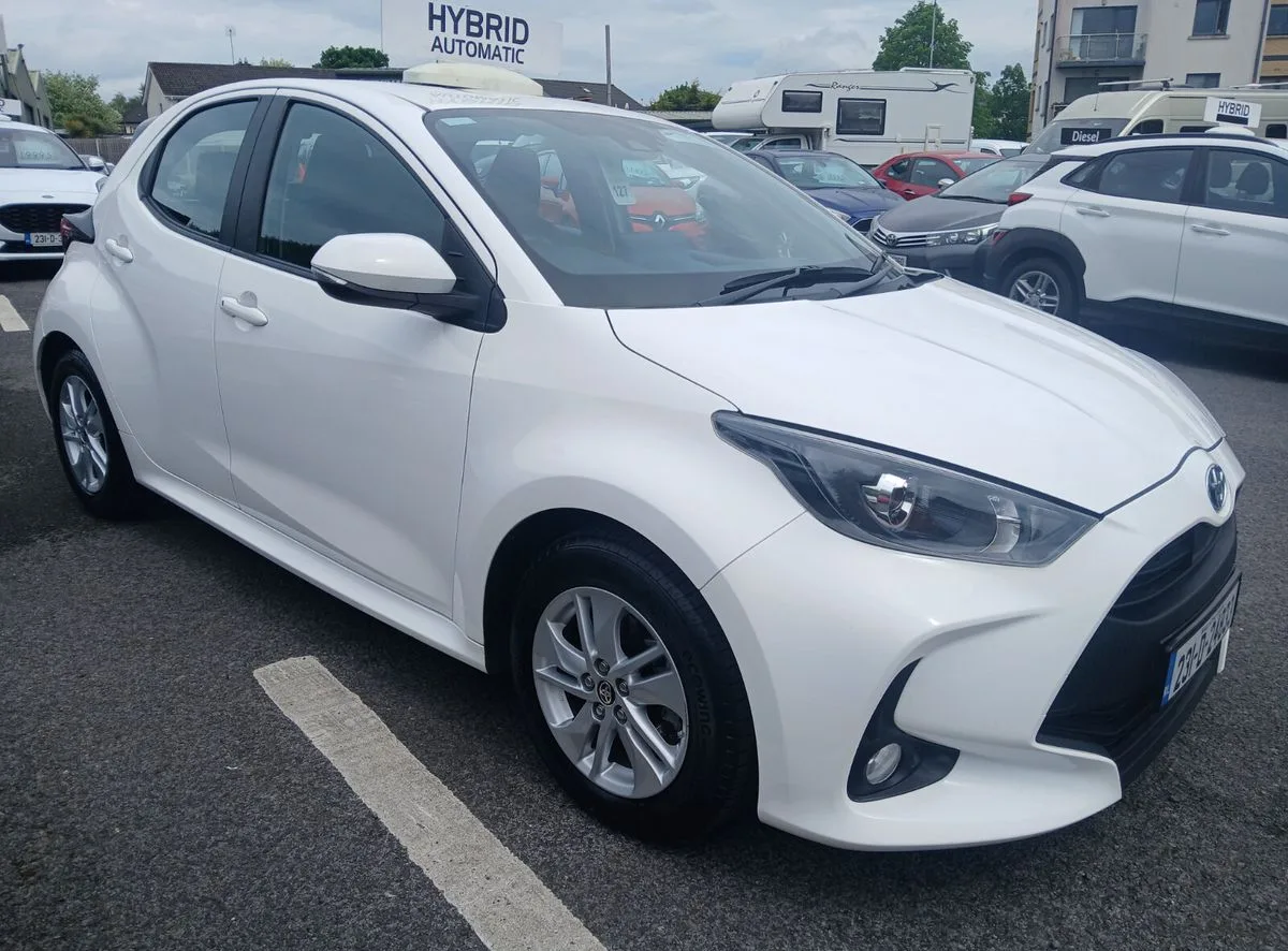 2023 Toyota Yaris – photo 4