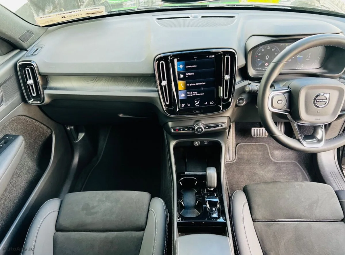 2022 Volvo XC40 – photo 16