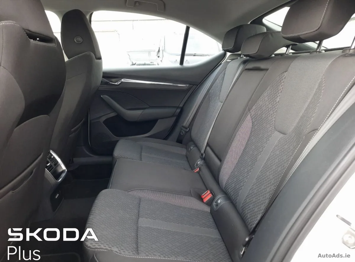 2023 Skoda Octavia – photo 7