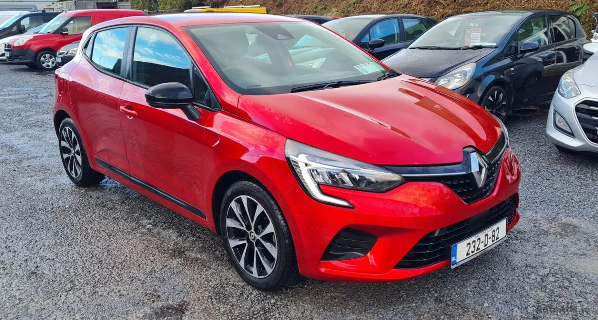 2023 Renault Clio – photo 1