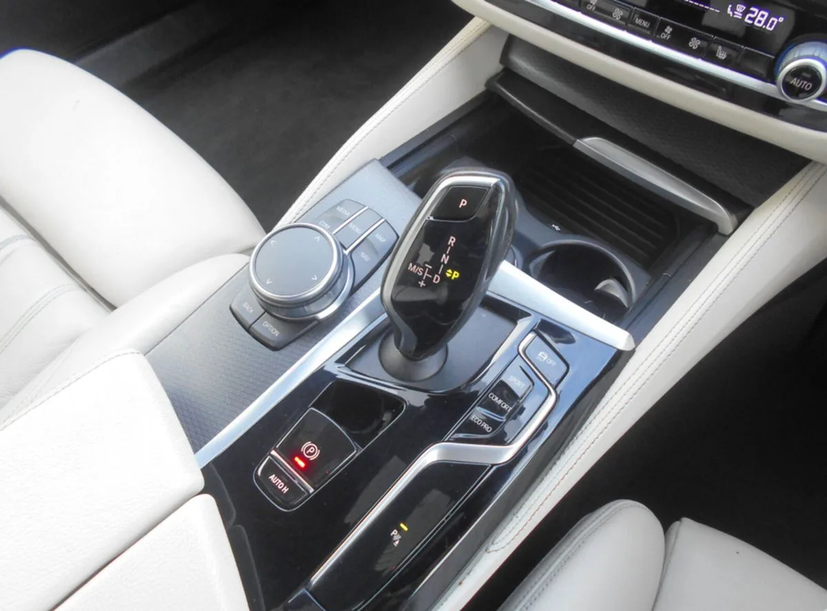 2022 BMW 5-Series – photo 9